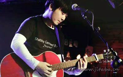 张宴铭佳佳吉他谱 吉他吧