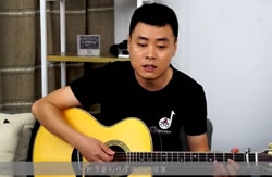 探清水河晓月老板吉他谱