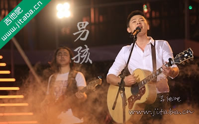 男孩吉他谱 梁博吉他谱