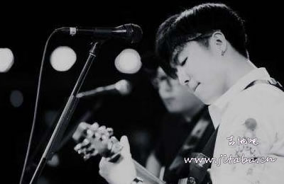 晓月老板 探清水河吉他谱