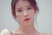 IU、SUGA-에잇 (eight)架子鼓谱爵士鼓曲谱